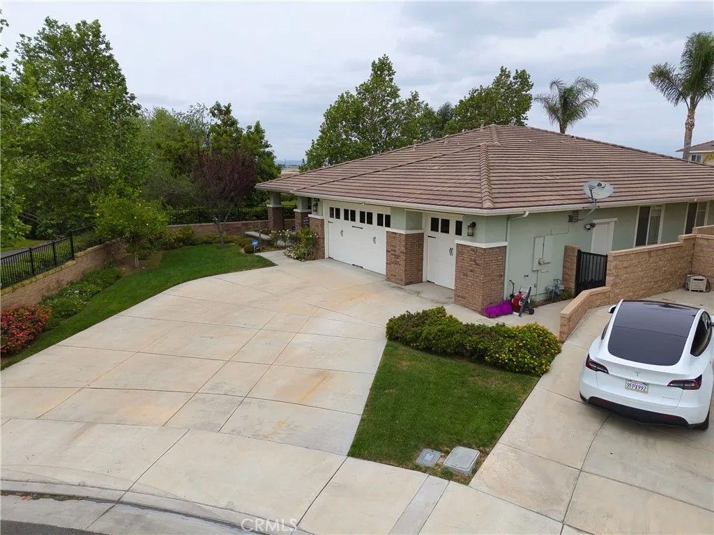 Photo of 14616 Meadowbrook Lane, Eastvale, CA 92880 (MLS # CV26070403)