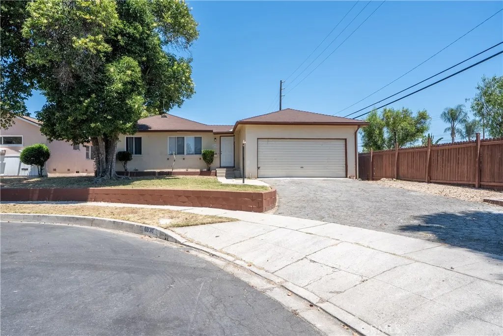 6930 Sunnybrae