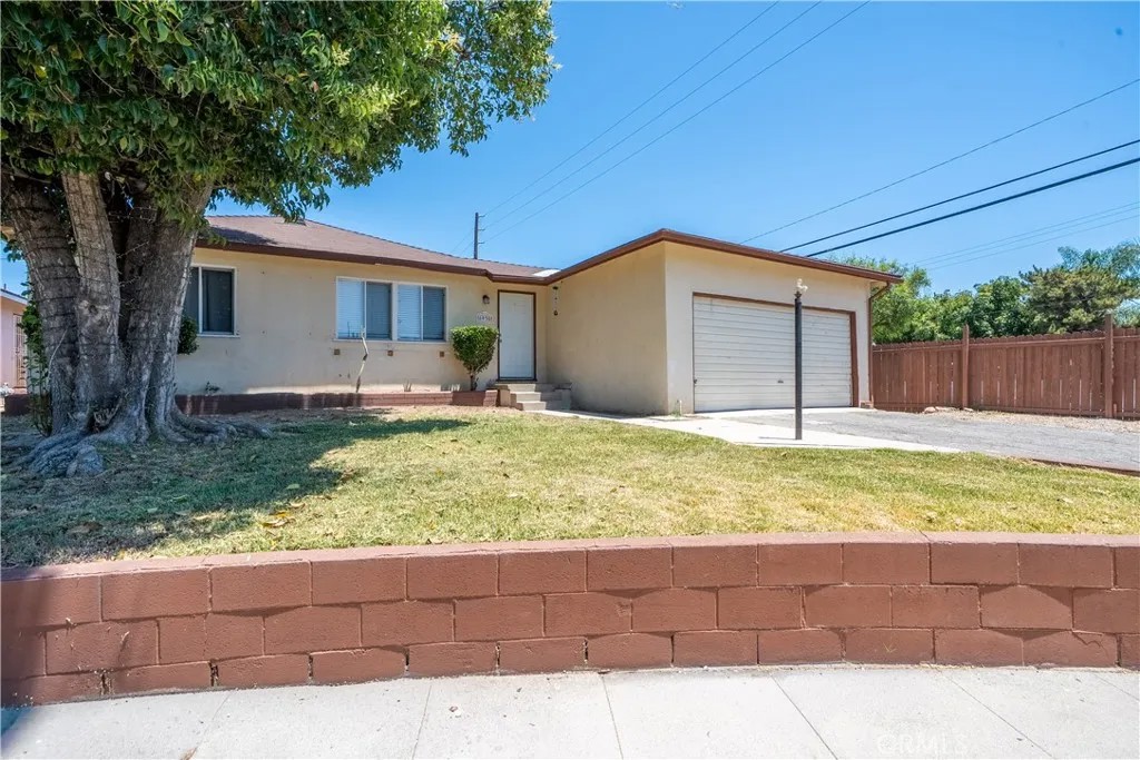 6930 Sunnybrae