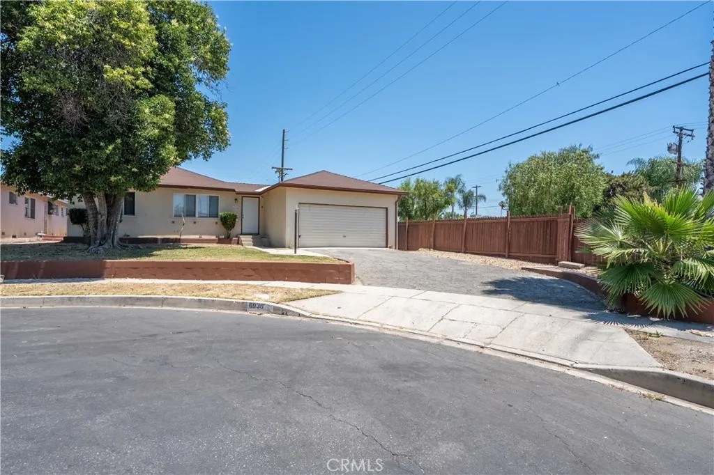 6930 Sunnybrae