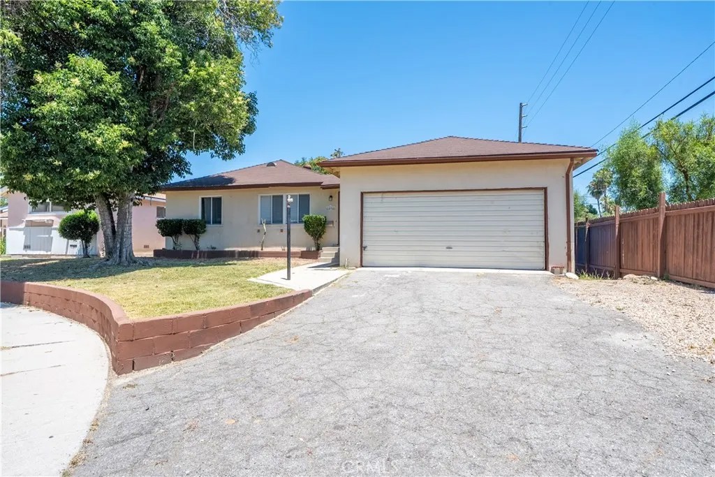 6930 Sunnybrae