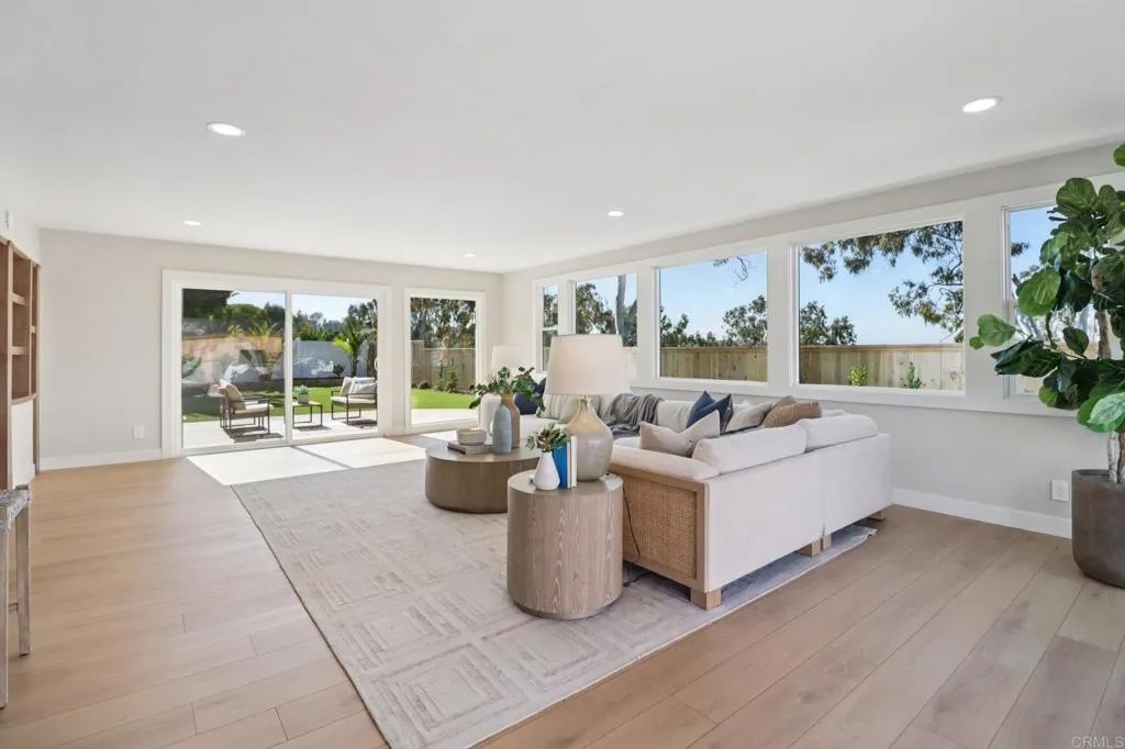 1358 Walnutview Dr
