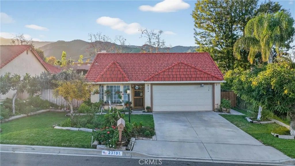Photo of 23191 Canyon Estates, Corona, CA 92883 (MLS # IG25282311)