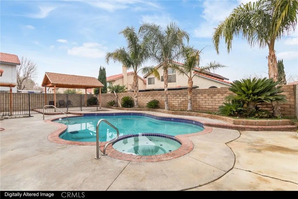 Photo of 37901 53rd St, Palmdale, CA 93552 (MLS # SR26042267)