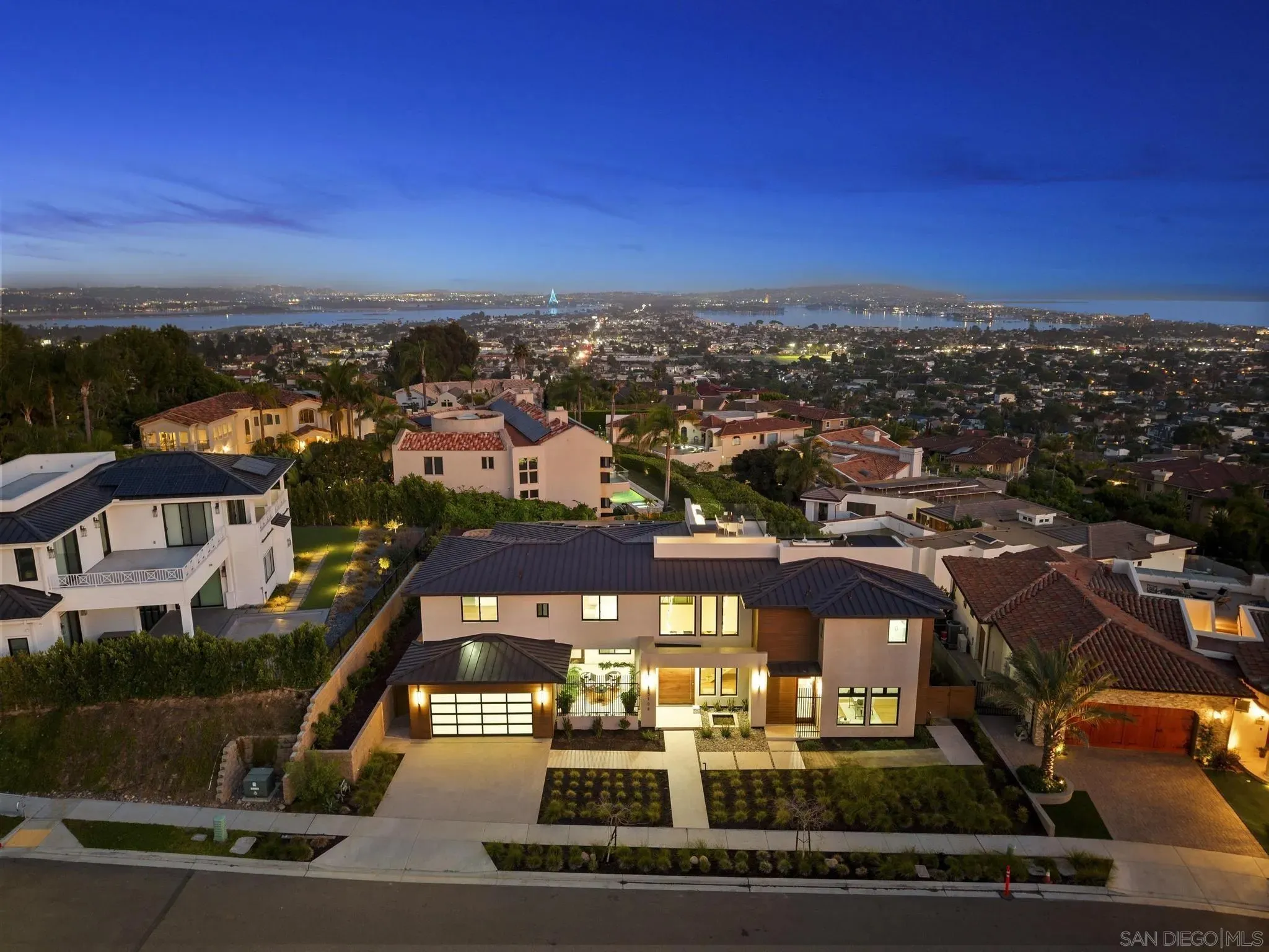 San Diego, California 92109, United States, 4 Bedrooms Bedrooms, ,6 BathroomsBathrooms,Residential,Active,189184