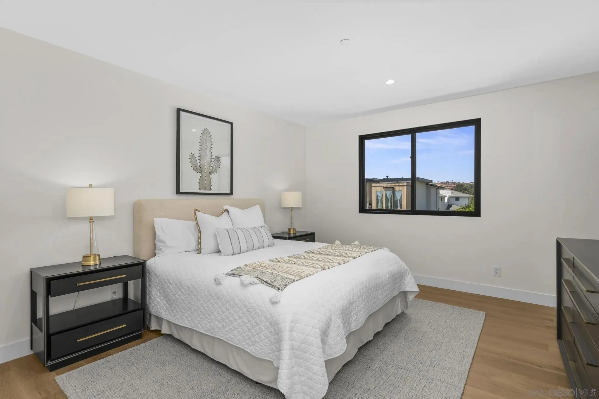 San Diego, California 92109, United States, 4 Bedrooms Bedrooms, ,6 BathroomsBathrooms,Residential,Active,189184