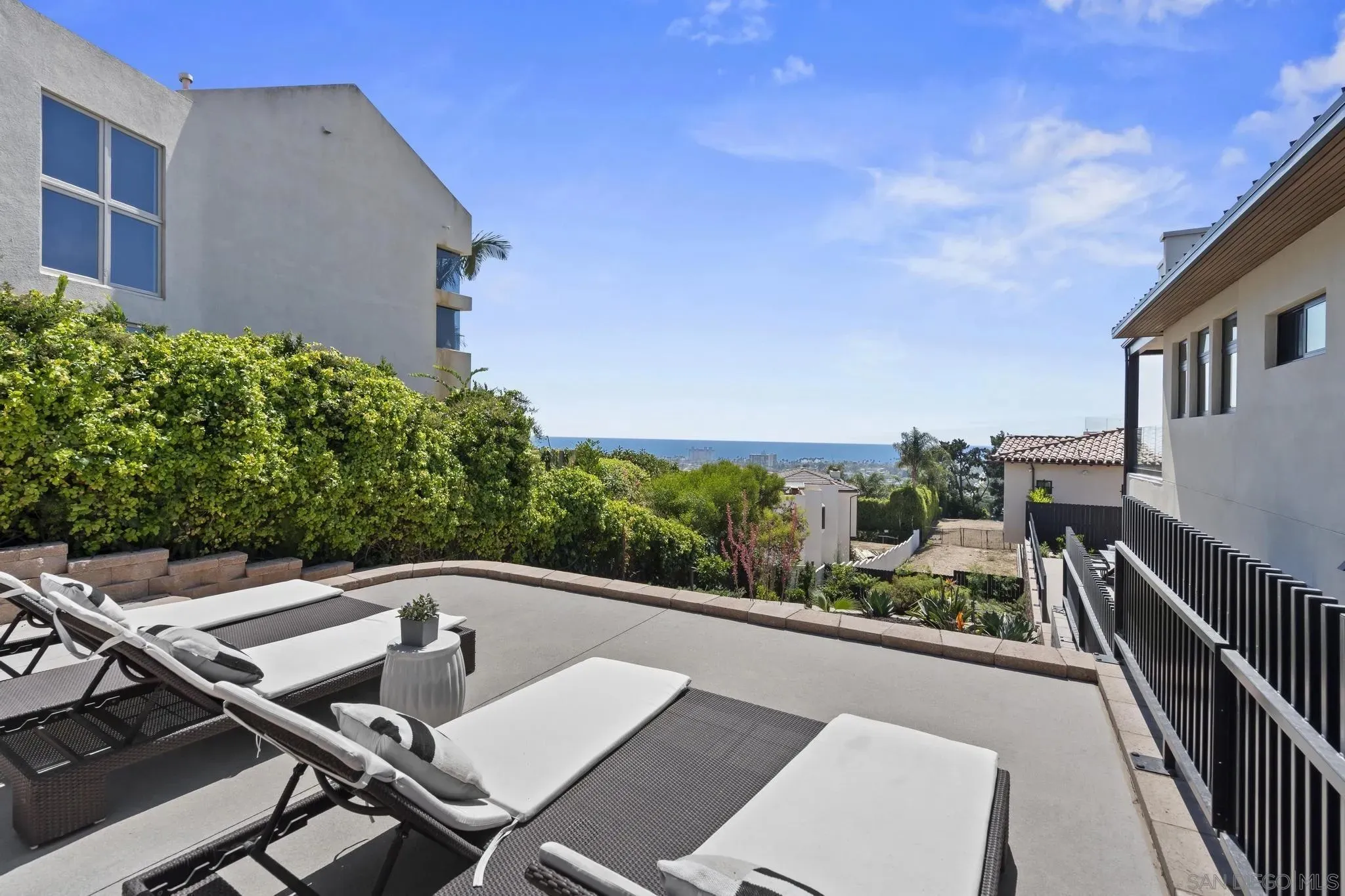 San Diego, California 92109, United States, 4 Bedrooms Bedrooms, ,6 BathroomsBathrooms,Residential,Active,189184