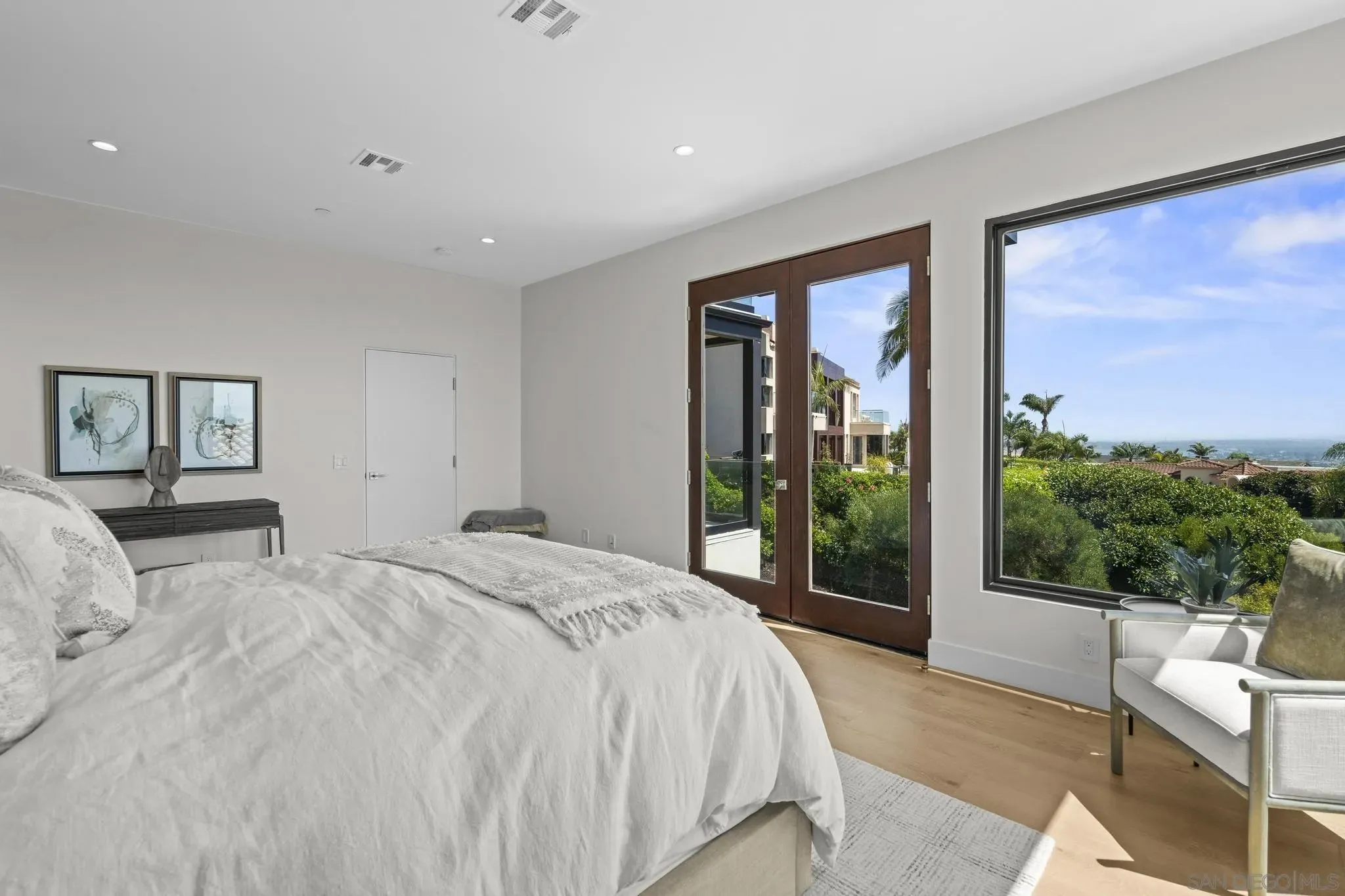 San Diego, California 92109, United States, 4 Bedrooms Bedrooms, ,6 BathroomsBathrooms,Residential,Active,189184