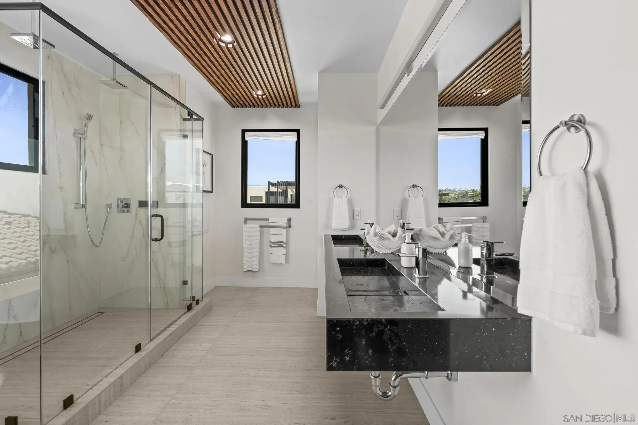 San Diego, California 92109, United States, 4 Bedrooms Bedrooms, ,6 BathroomsBathrooms,Residential,Active,189184