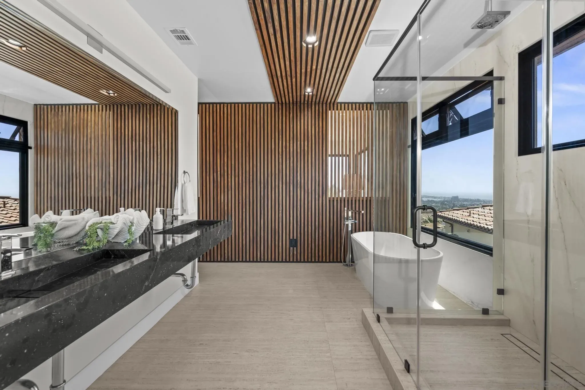 San Diego, California 92109, United States, 4 Bedrooms Bedrooms, ,6 BathroomsBathrooms,Residential,Active,189184