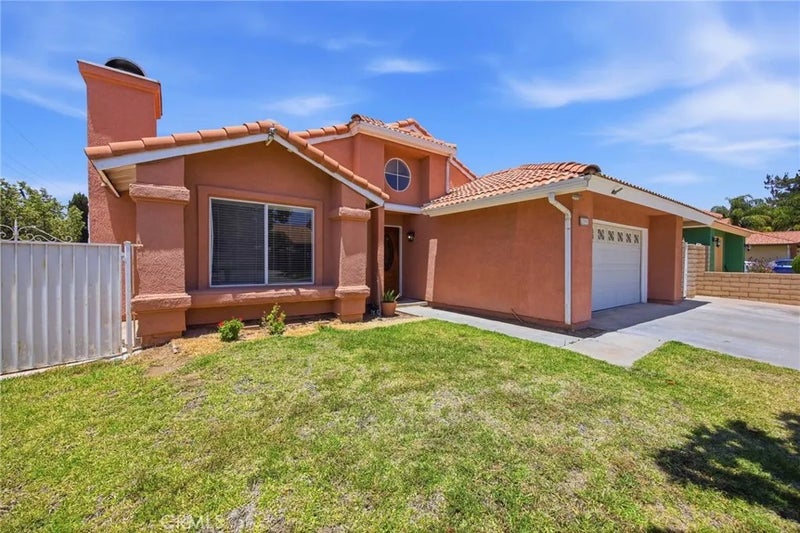 13997 Chervil Court