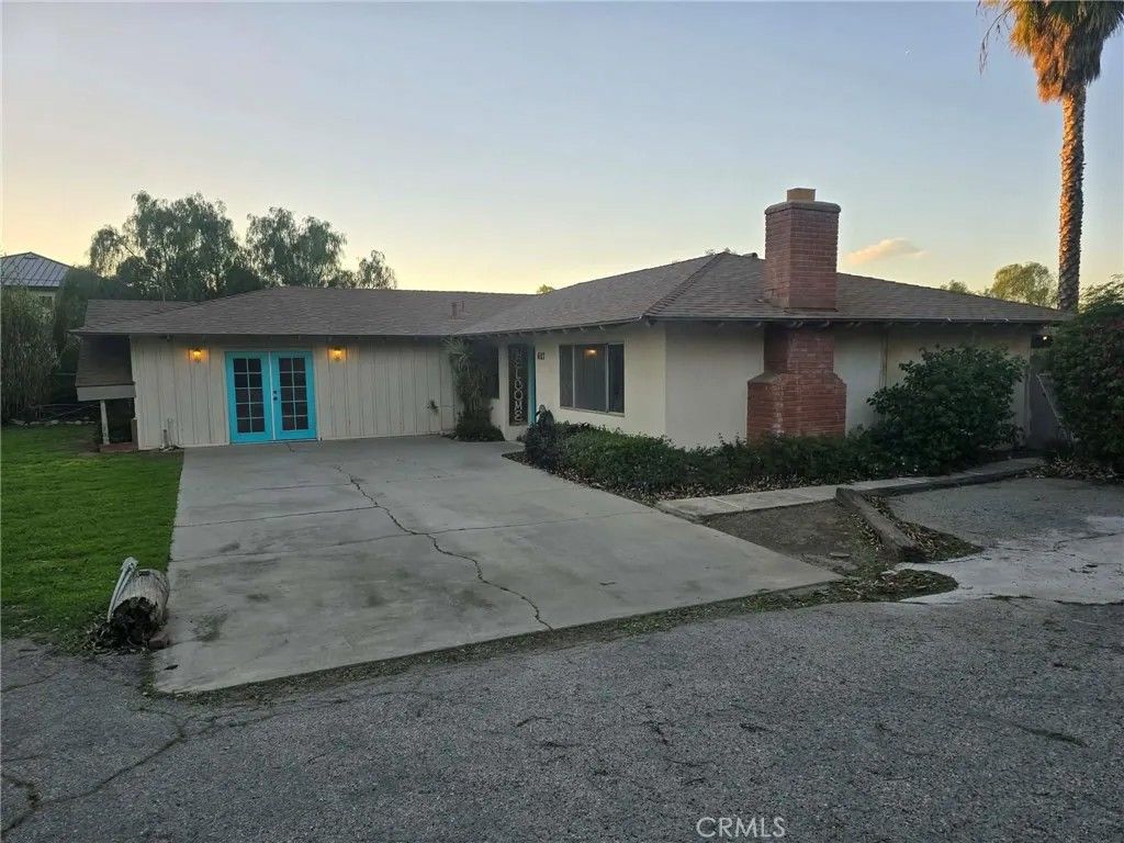 Photo of 607 6th St, Norco, CA 92860 (MLS # IG26007817)