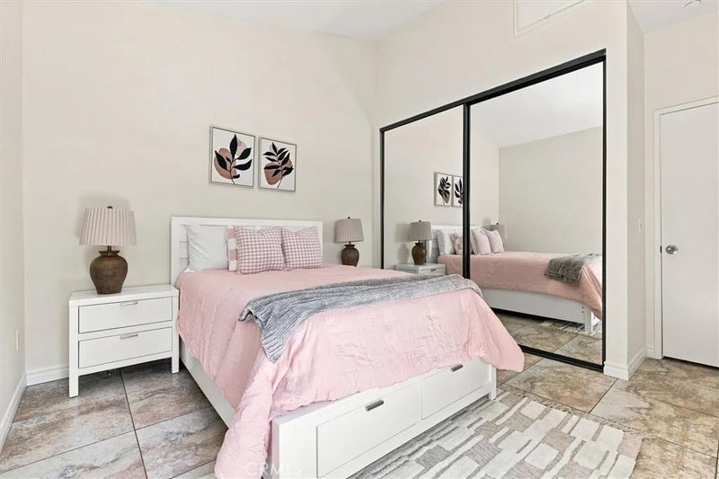 2538 W Macarthur Boulevard #J