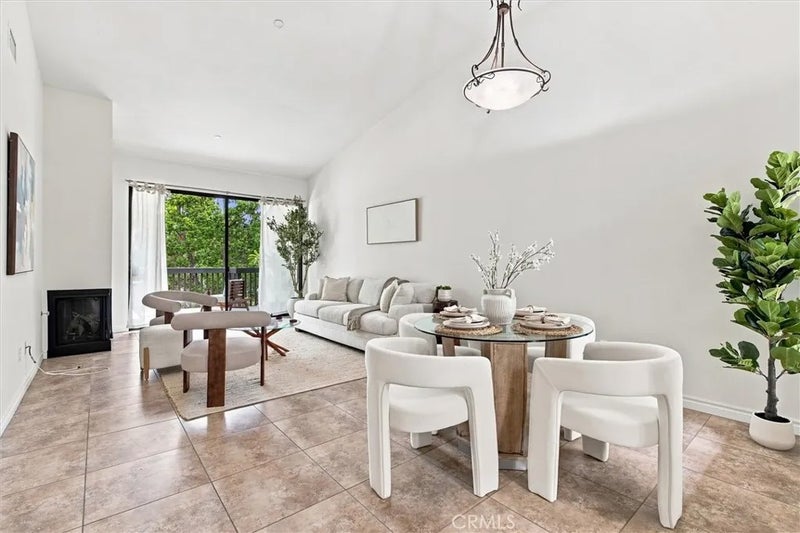 2538 W Macarthur Boulevard #J
