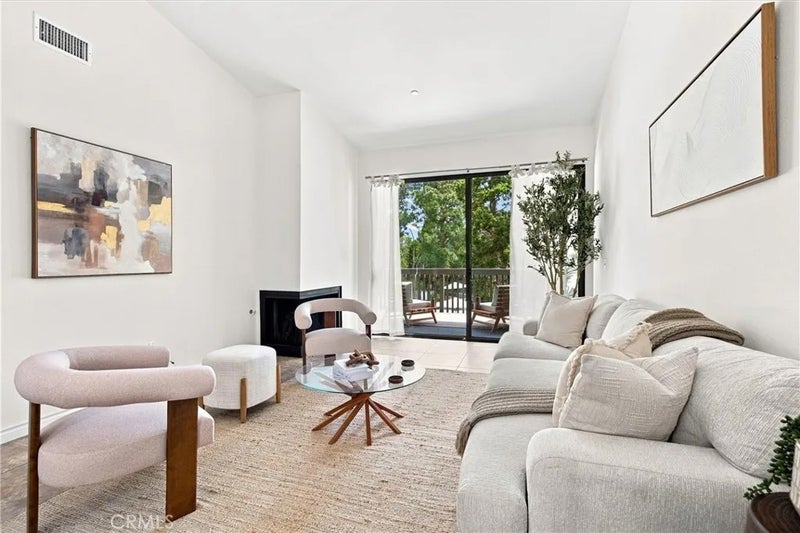 2538 W Macarthur Boulevard #J