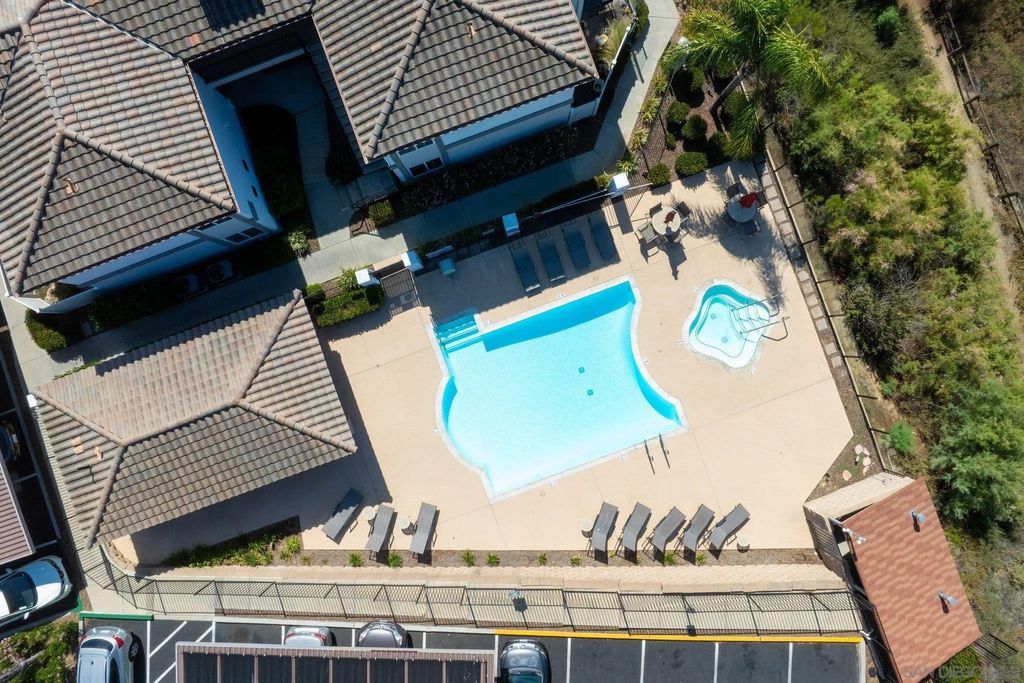 Photo of 2708 Lake Pointe Dr #209, Spring Valley, CA 91977 (MLS # 260009286)
