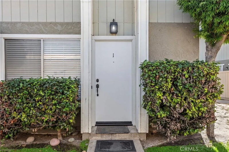 413 E Park