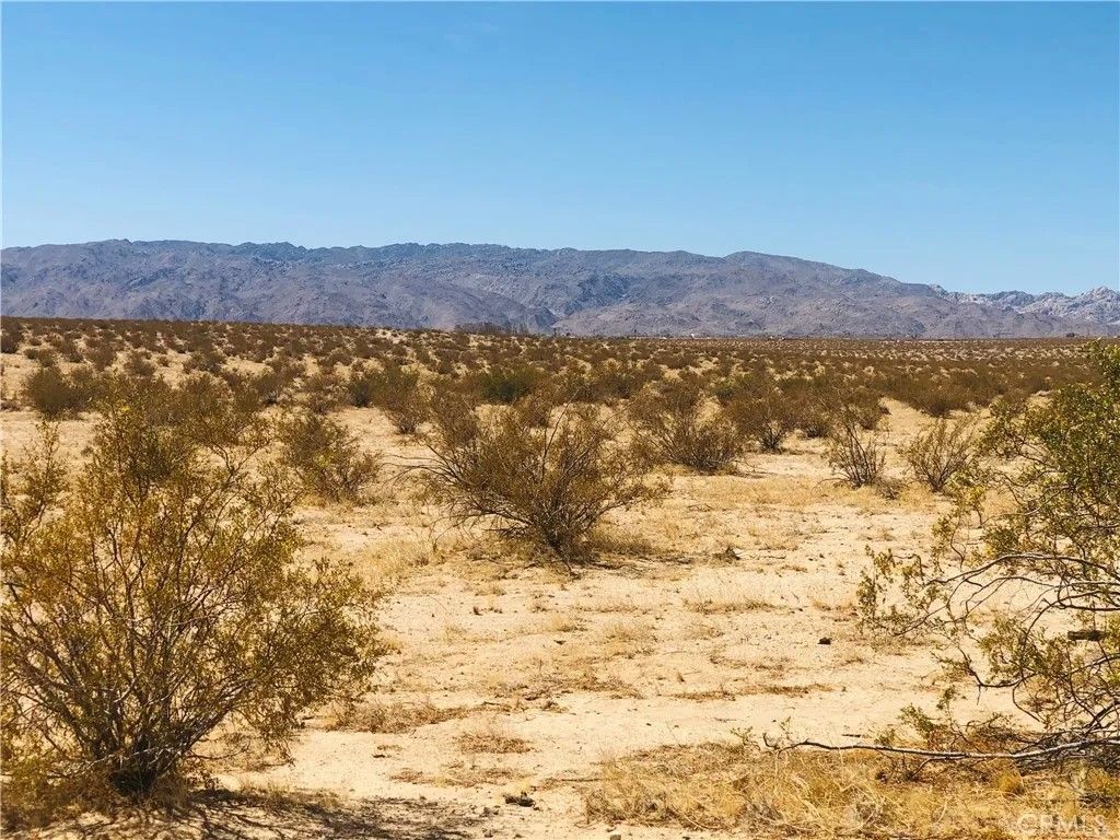 Photo of 0 El Sando, 29 Palms, CA 92277 (MLS # JT26017907)