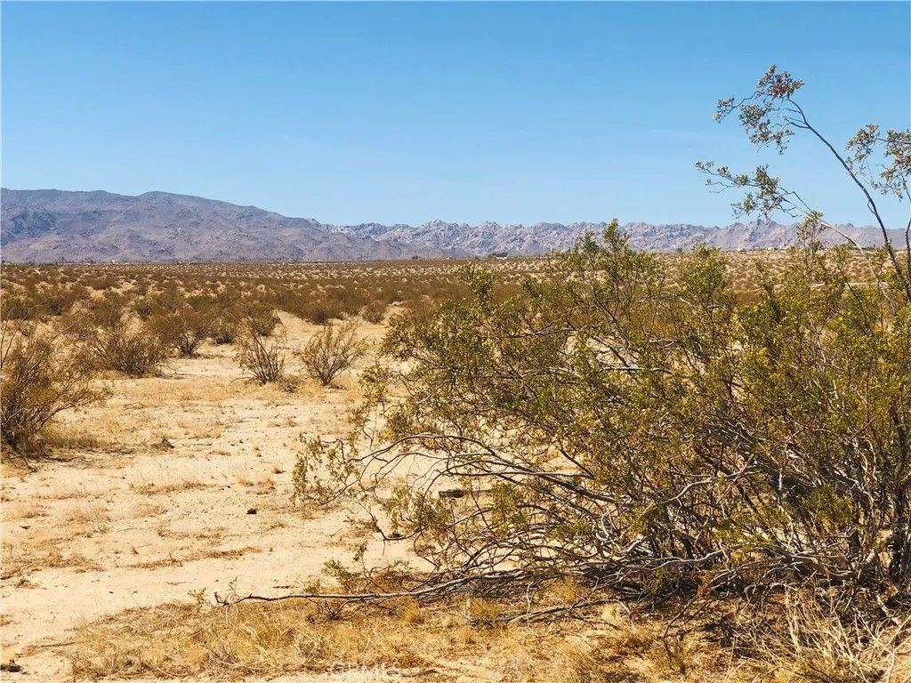 Photo of 0 El Sando, 29 Palms, CA 92277 (MLS # JT26017907)