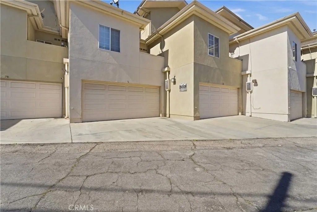 Photo of 12076 S Broadway, Los Angeles, CA 90061 (MLS # OC26038305)