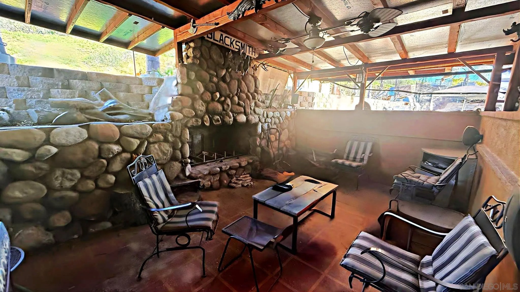 11041 Summit Avenue 11041