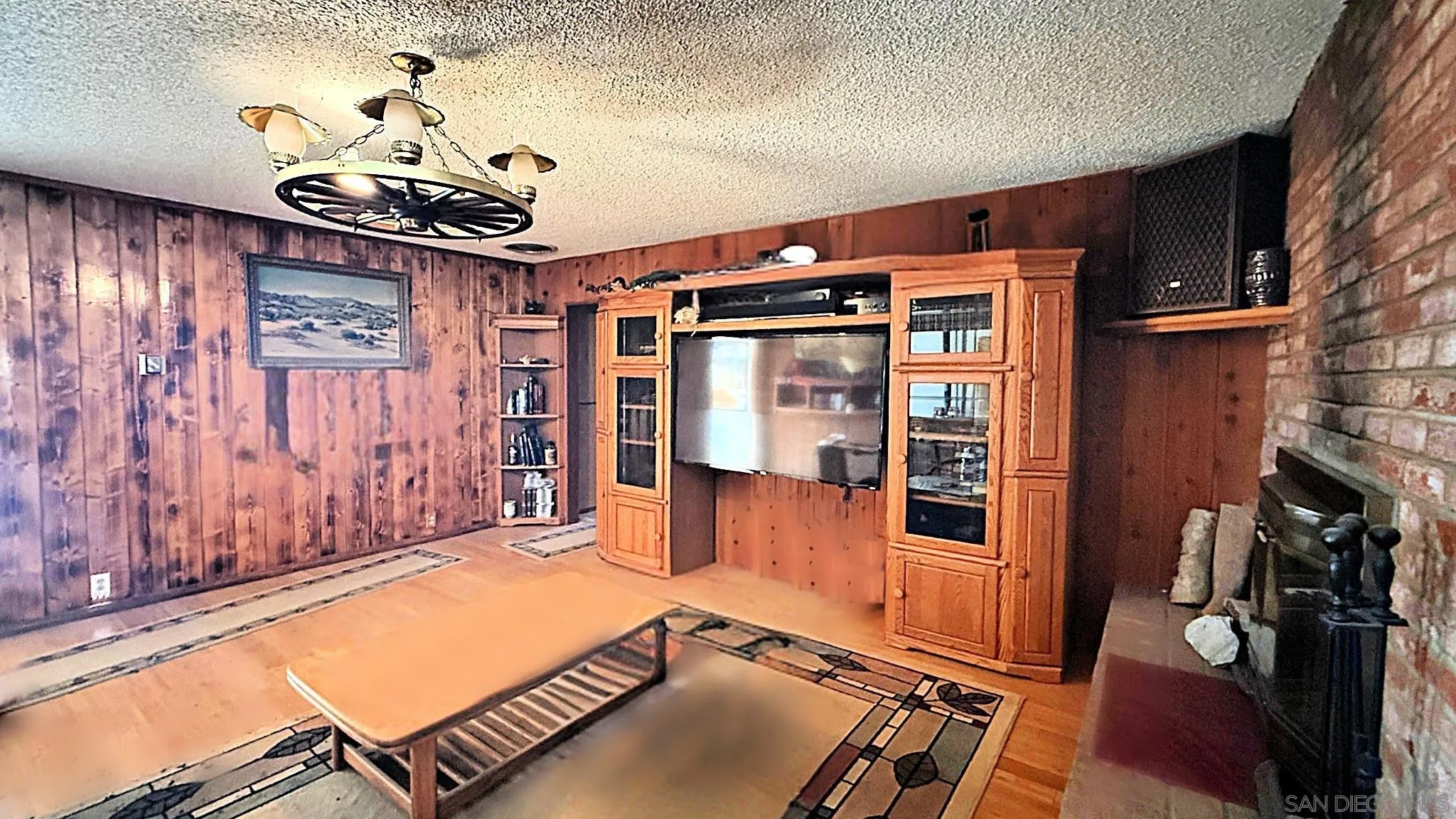 11041 Summit Avenue 11041