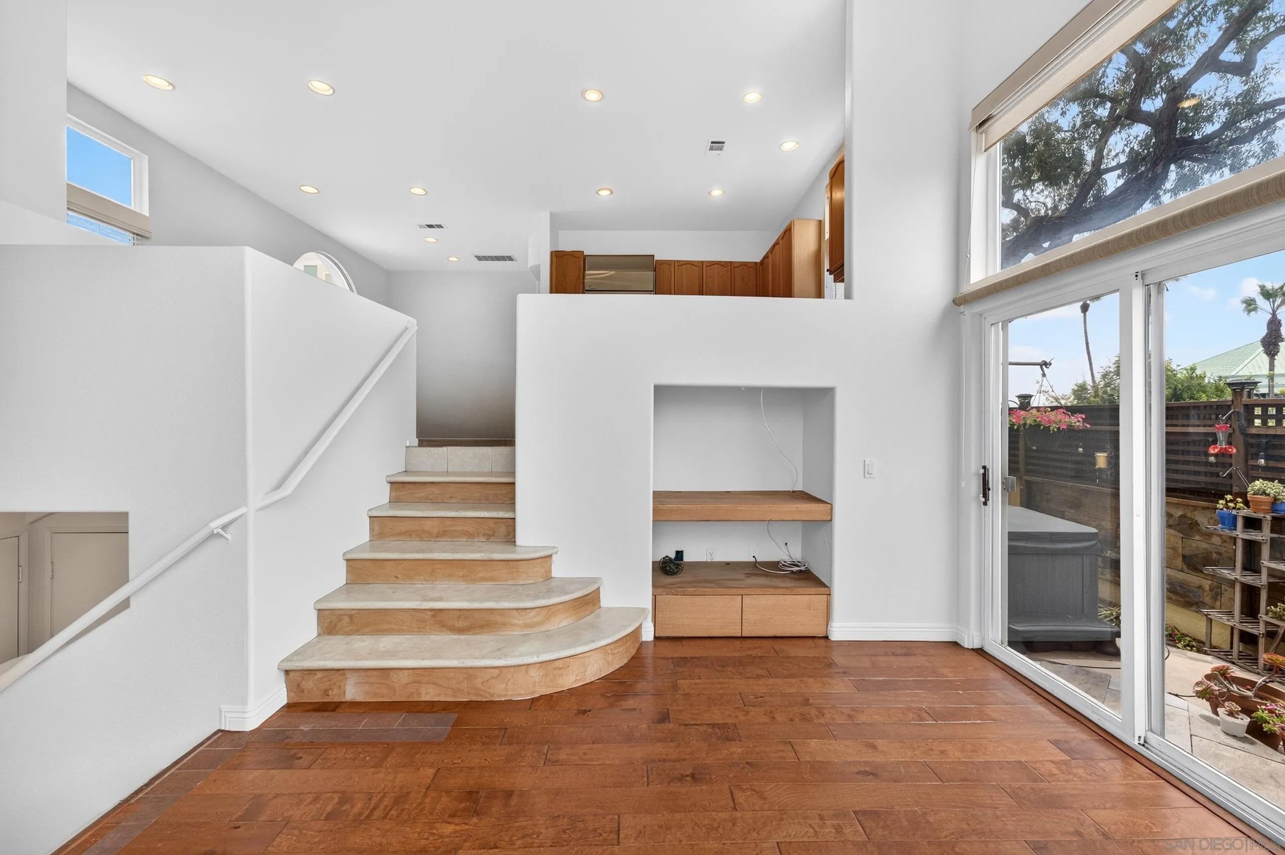 12664 Carmel Country 72 72