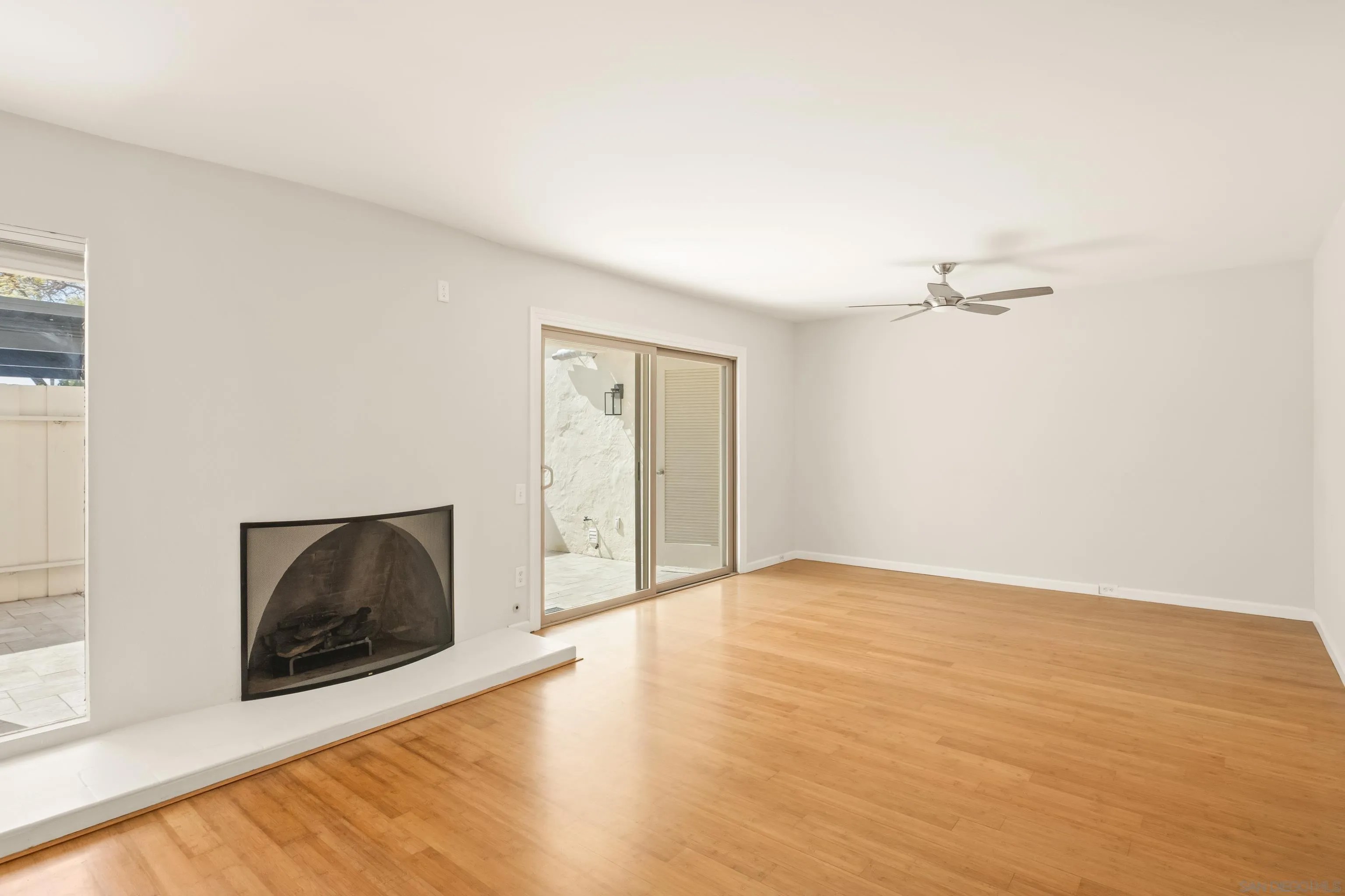 3281 Loma Riviera Drive