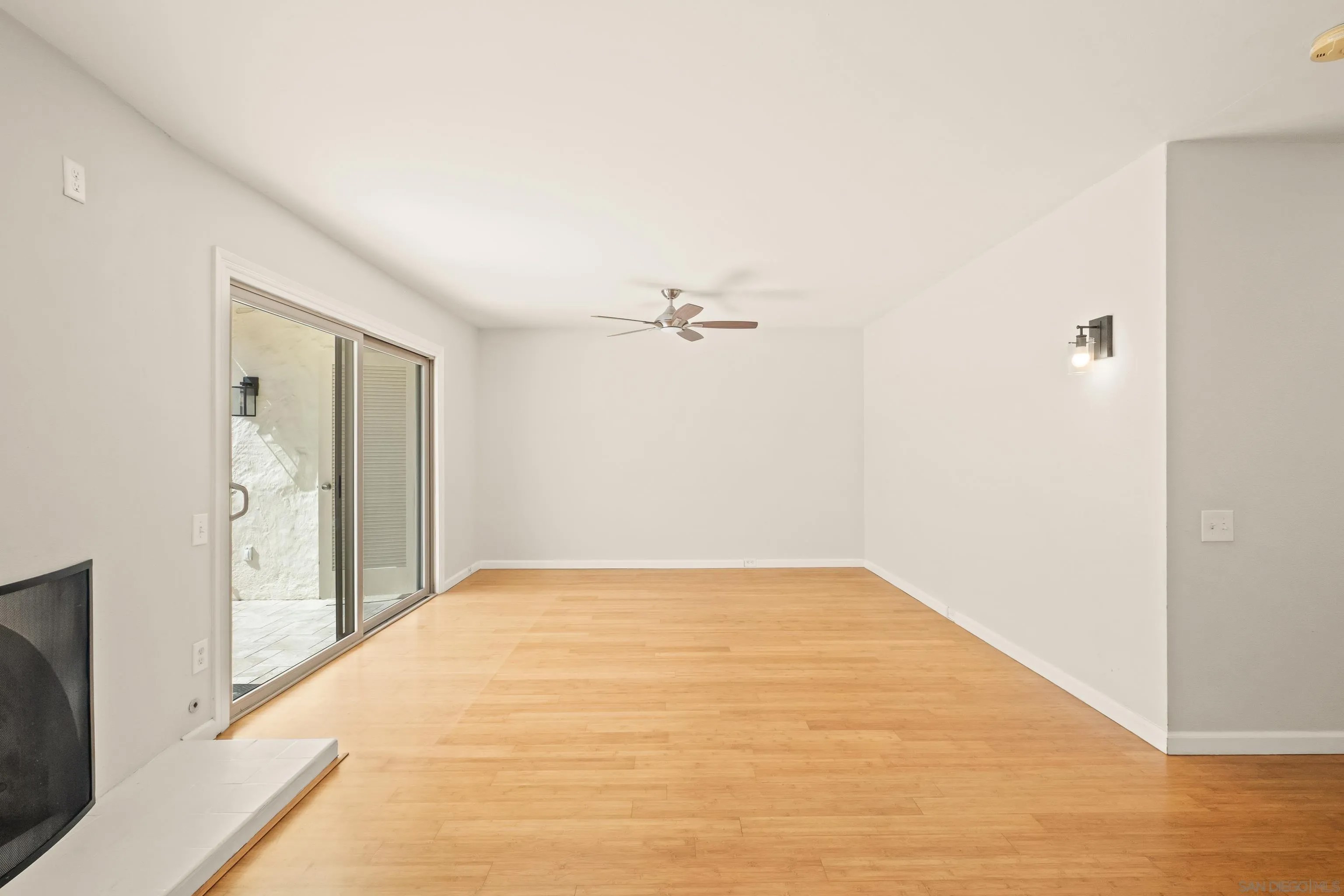 3281 Loma Riviera Drive