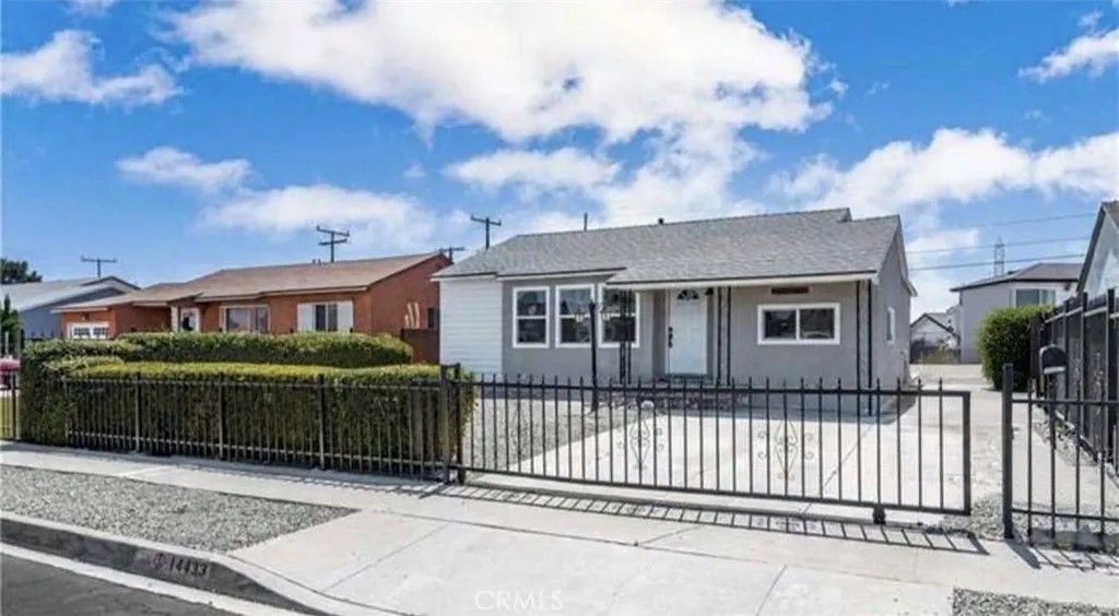 Photo of 14433 S Cahita Ave, Compton, CA 90220 (MLS # DW26038638)