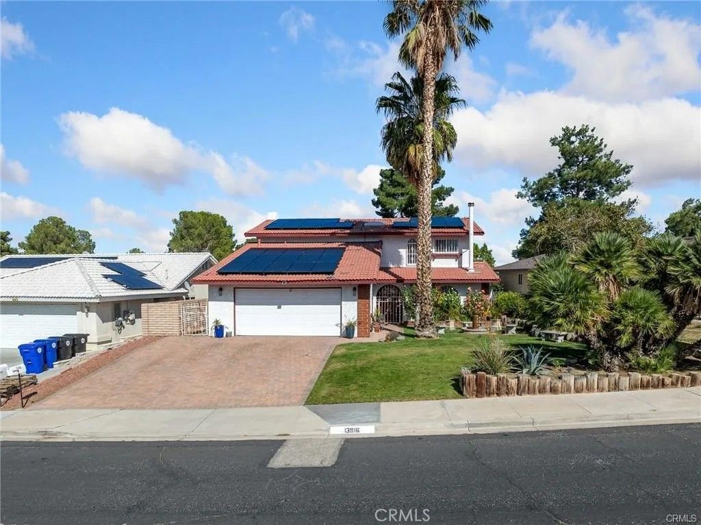 Photo of 13916 Burning Tree Drive, Victorville, CA 92395 (MLS # HD26042134)