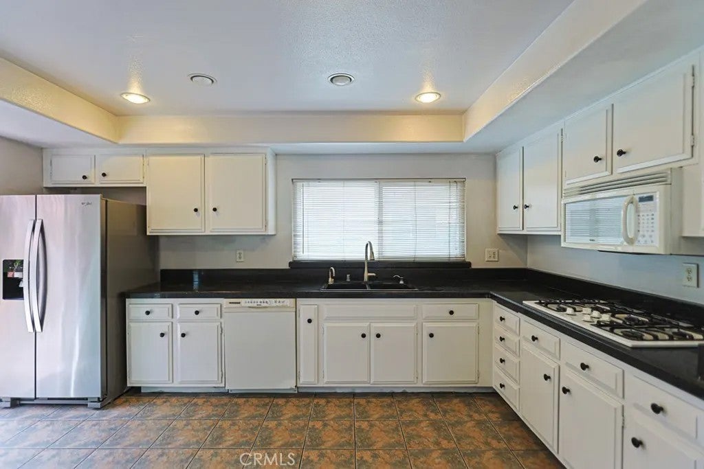 16404 Ponderosa St.