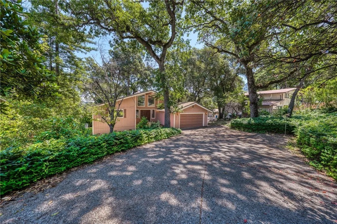 2810 Greenway