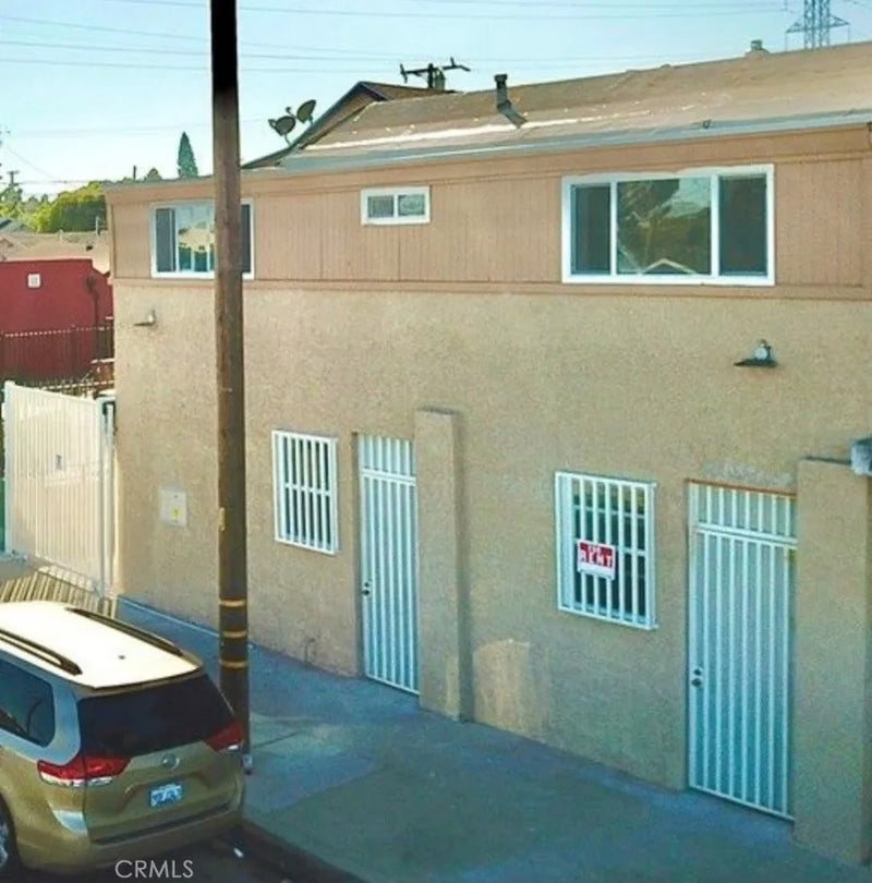 9705 S Normandie