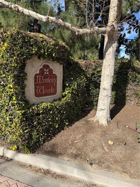 Photo of 1631 Charterwood Court, Thousand Oaks, CA 91362 (MLS # SR26028860)