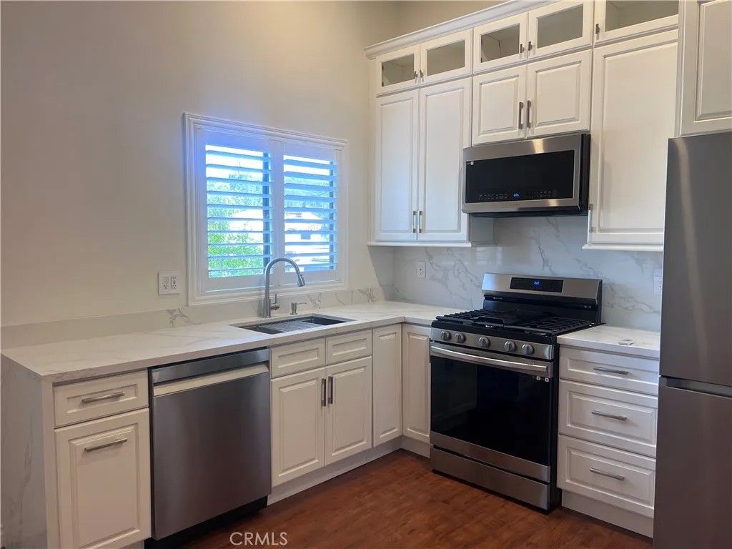 Photo of 1631 Charterwood Court, Thousand Oaks, CA 91362 (MLS # SR26028860)