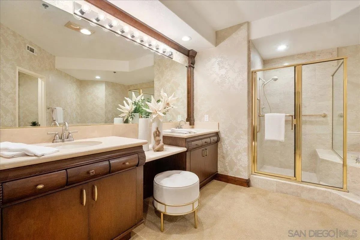 La Jolla, California 92037, United States, 3 Bedrooms Bedrooms, ,3 BathroomsBathrooms,Residential,Active,162290