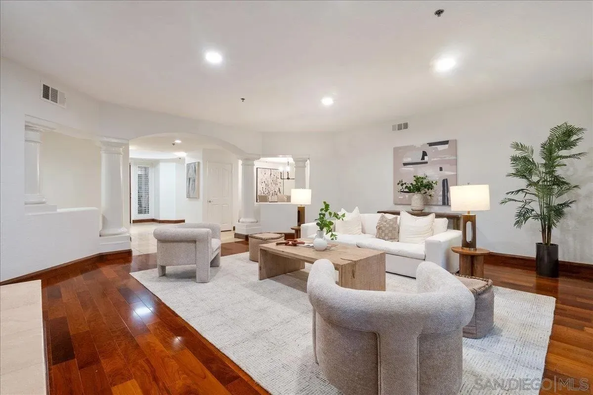 La Jolla, California 92037, United States, 3 Bedrooms Bedrooms, ,3 BathroomsBathrooms,Residential,Active,162290