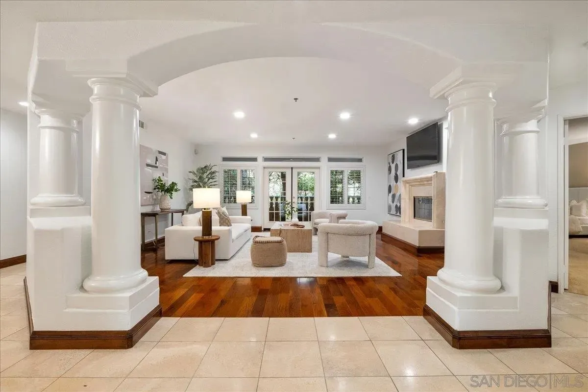 La Jolla, California 92037, United States, 3 Bedrooms Bedrooms, ,3 BathroomsBathrooms,Residential,Active,162290