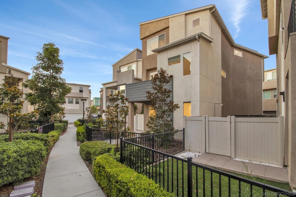 Photo of 1808 Lynx Ter, Chula Vista, CA 91915 (MLS # 260019549)