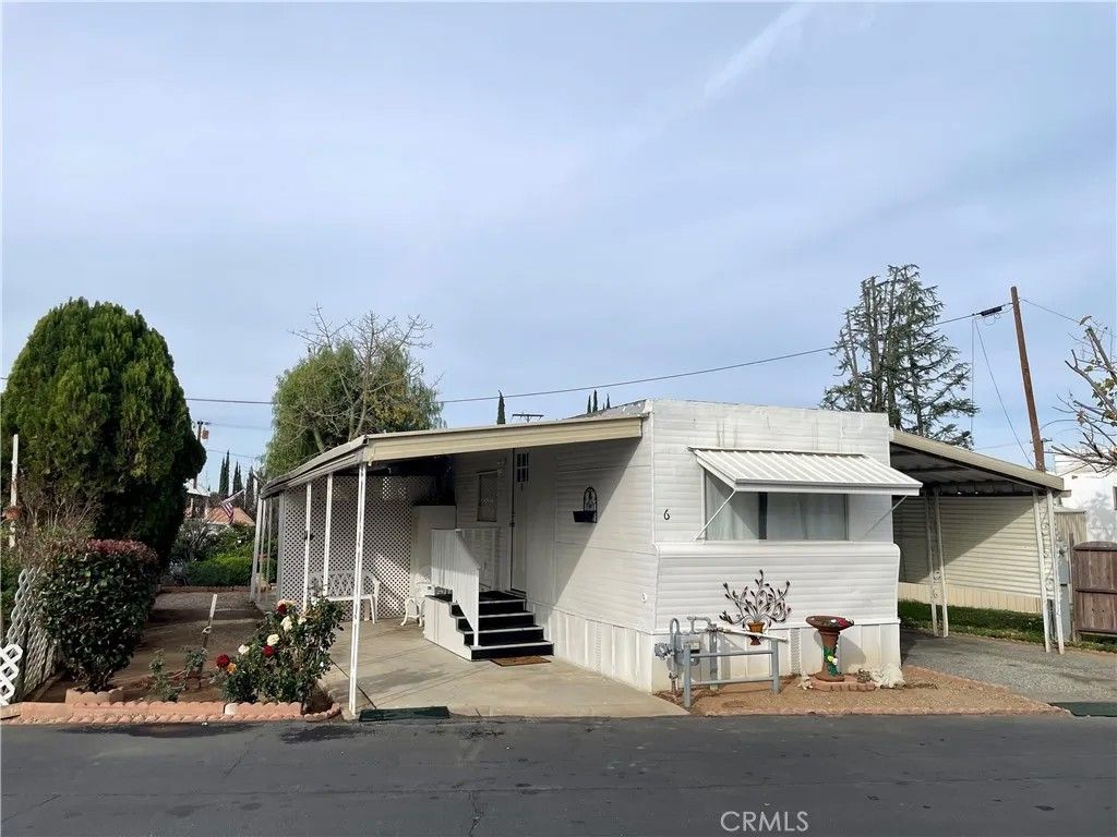 Photo of 12995 6th St, Yucaipa, CA 92399 (MLS # IG26020468)