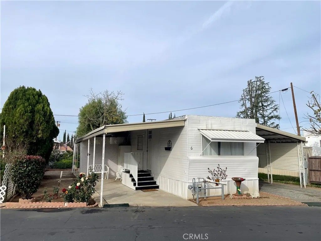 Photo of 12995 6th St, Yucaipa, CA 92399 (MLS # IG26020468)