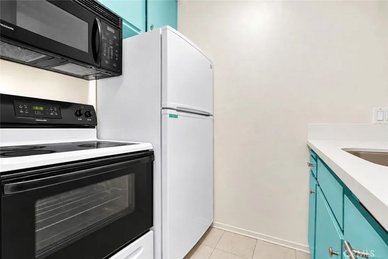525 S Ardmore 253