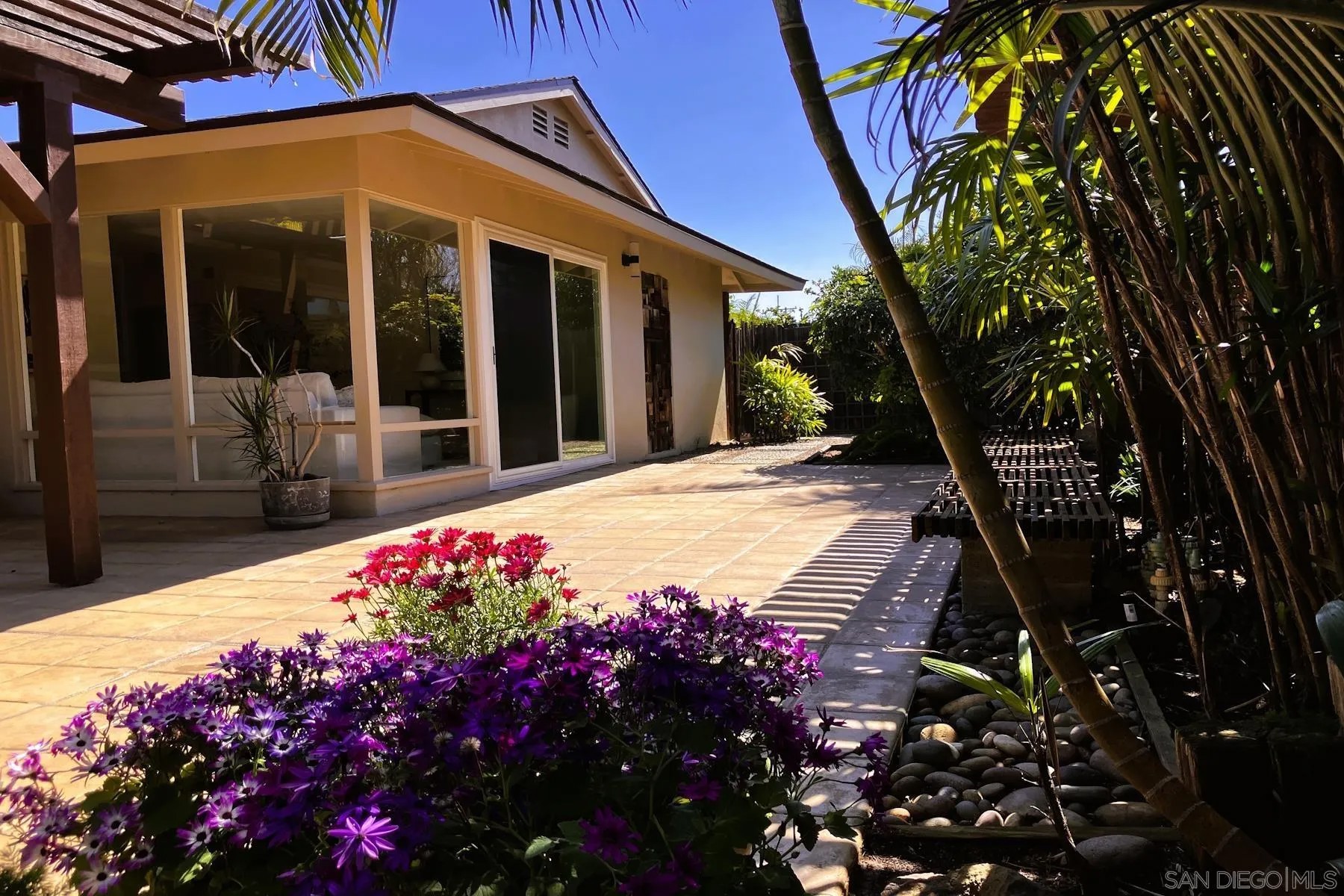 4727 Mount Frissell Drive