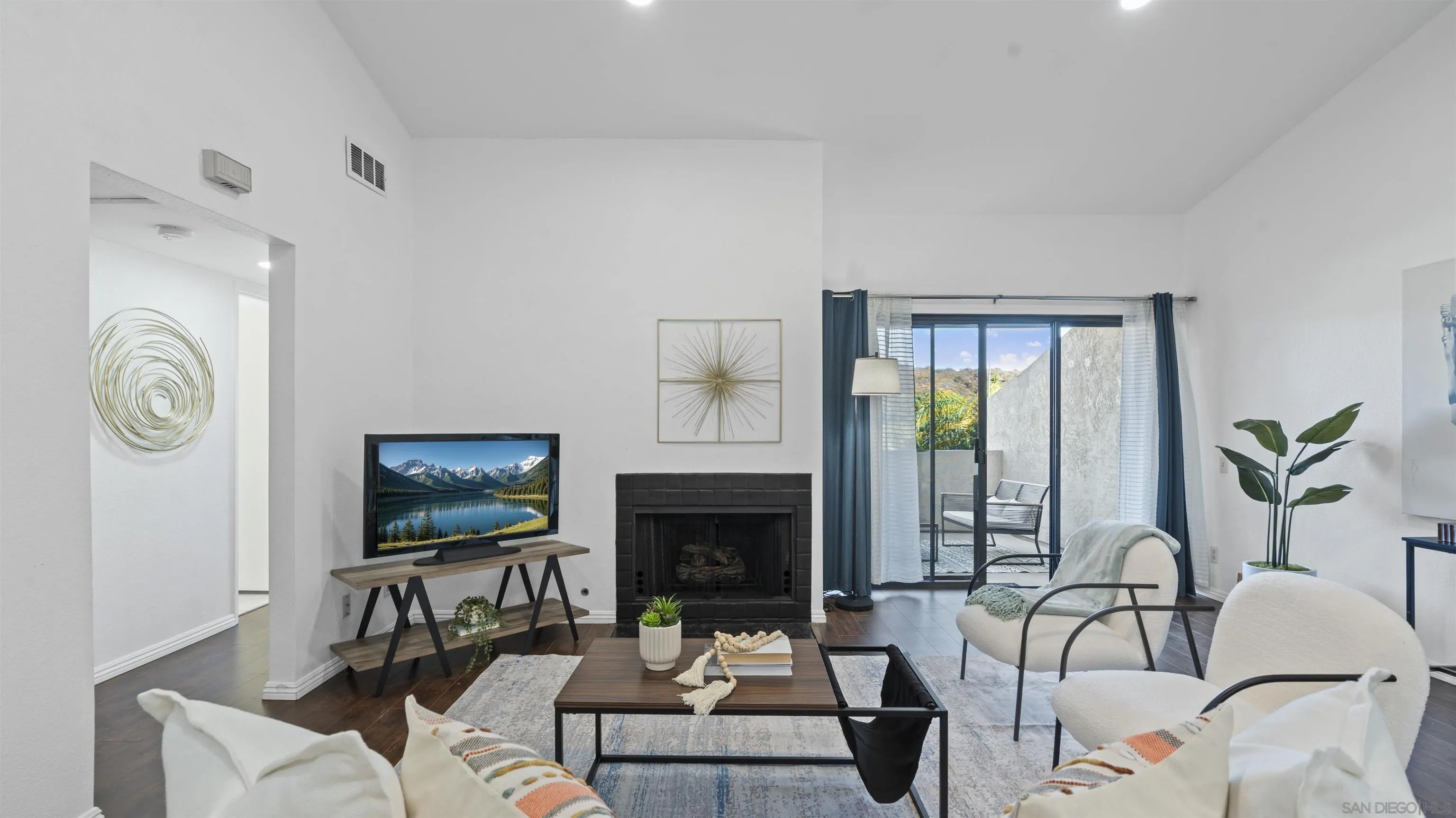 3633 Avocado Village Ct # 140