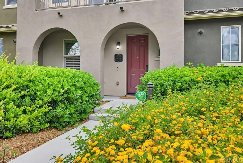 1876 Champagne Court 6
