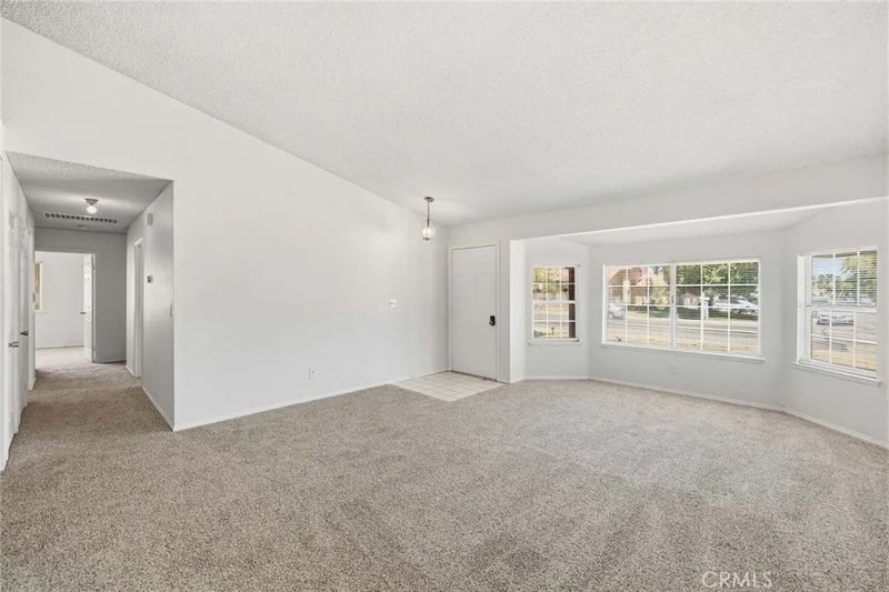 1510 E Avenue J12