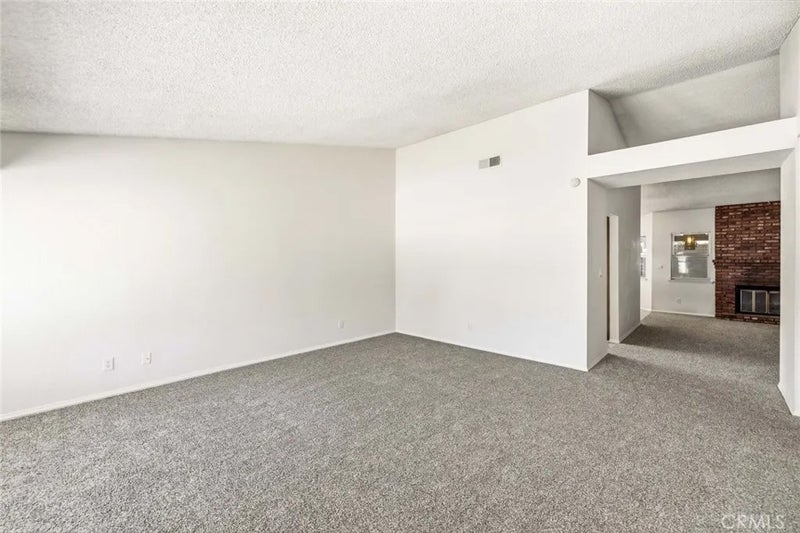 1510 E Avenue J12