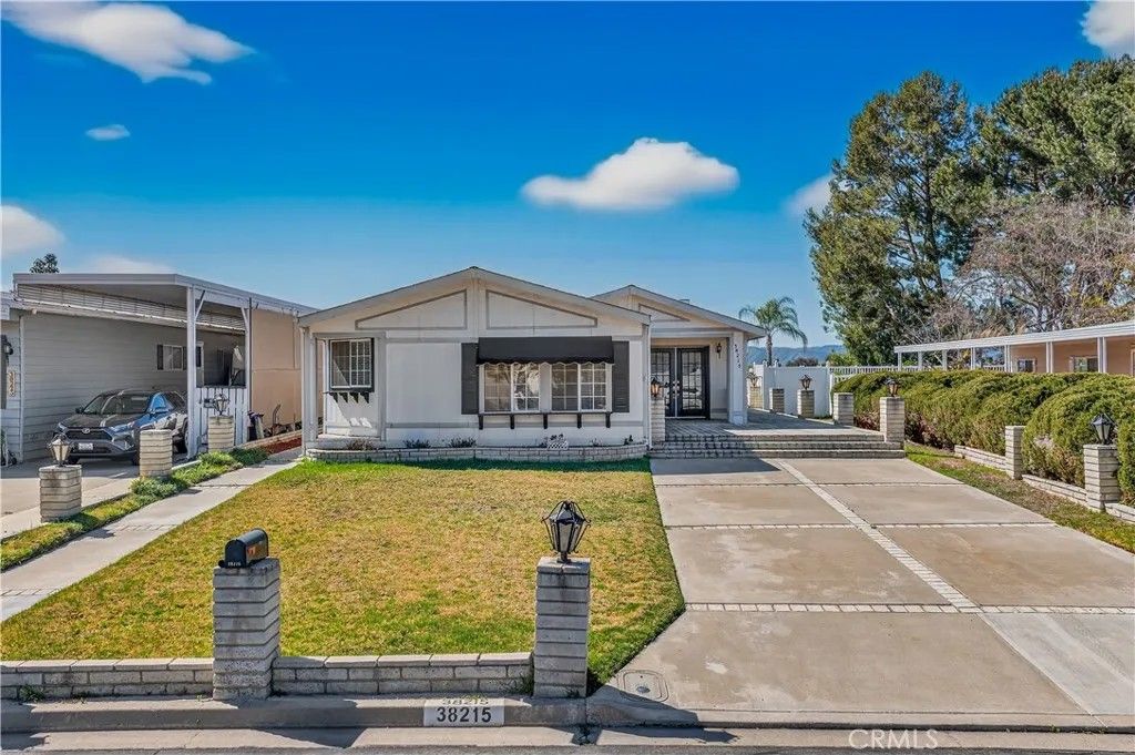 Photo of 38215 Via Tafffia #C, Murrieta, CA 92563 (MLS # SW26040337)