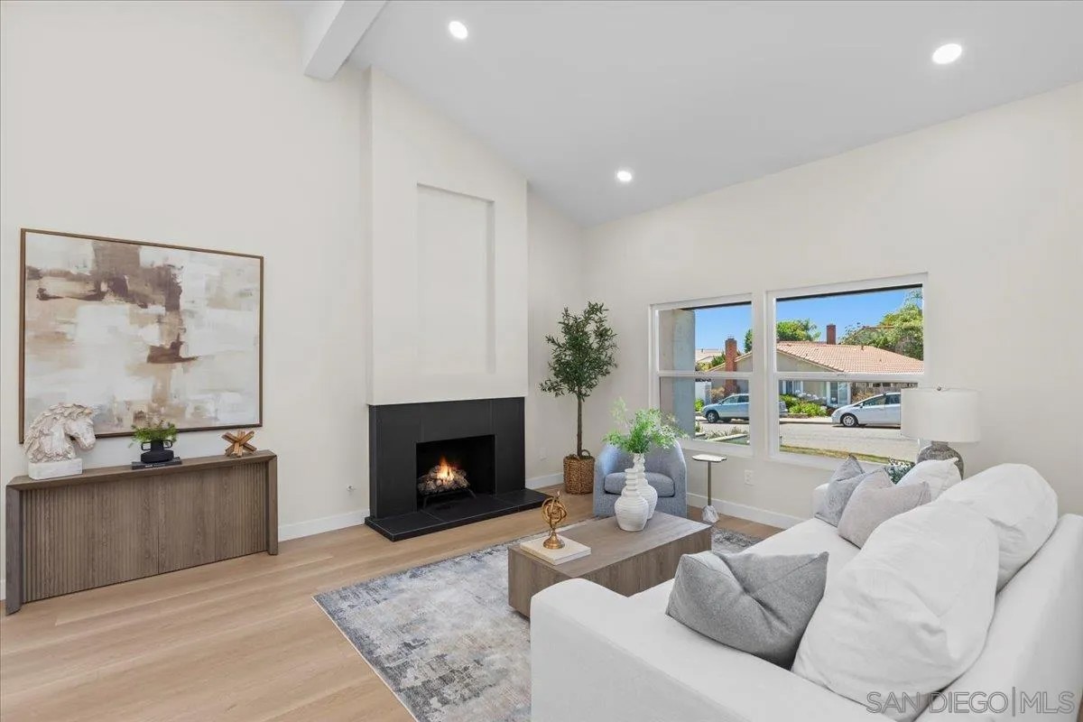 2128 Mountain Vista Dr